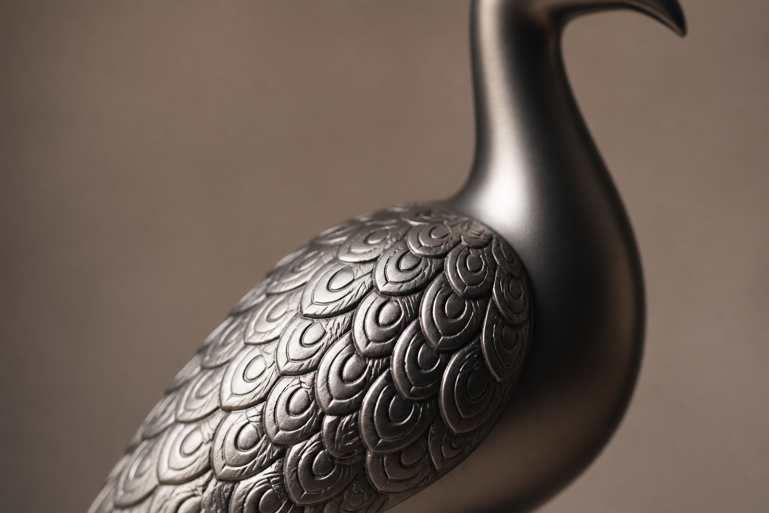 Enebro — Bronze and marble sculpture by 1-OPH