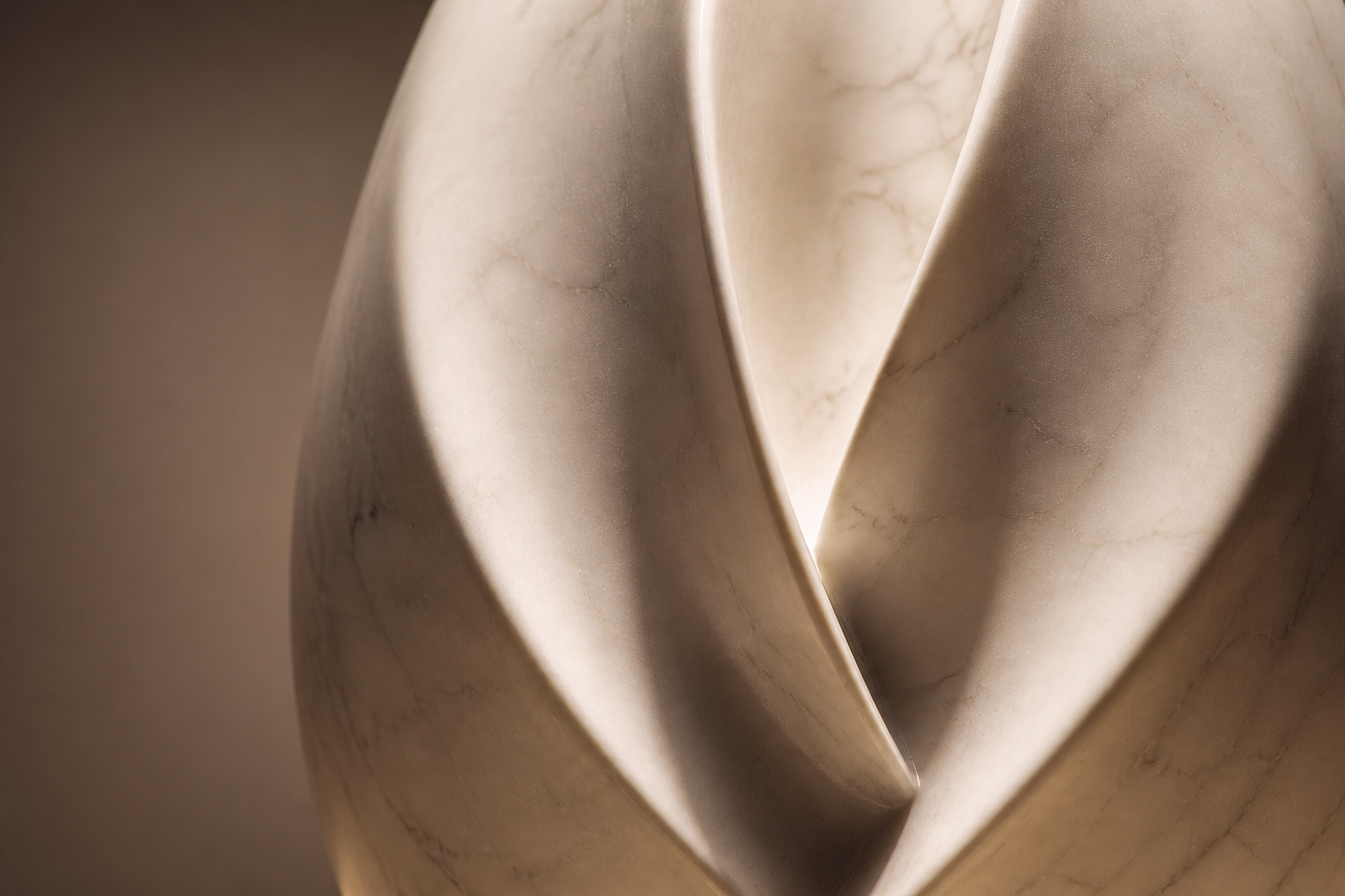 Calvara — Marble egg sculpture by 1-OPH