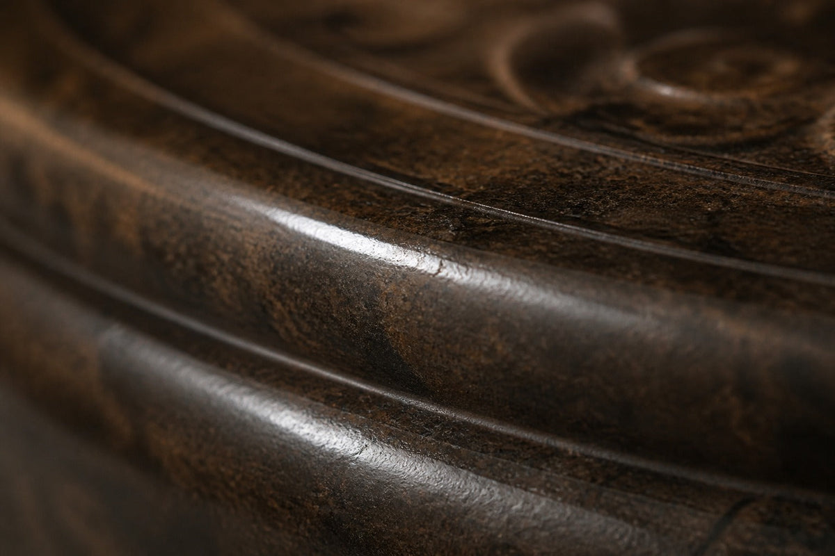 Namika Ø65 stone pedestal fountain, close detail of the surface and the basin rim