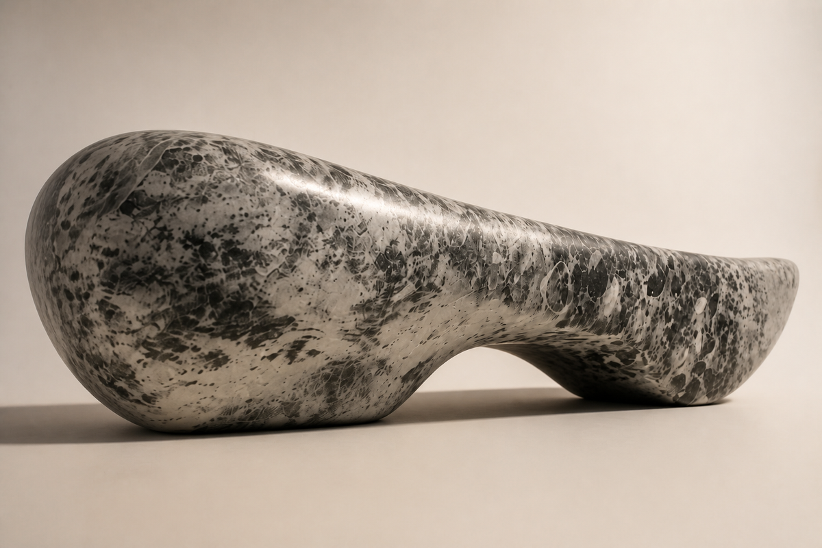 NOIR VEIN LOUNGE BENCH X, three-quarter studio view showing its profile