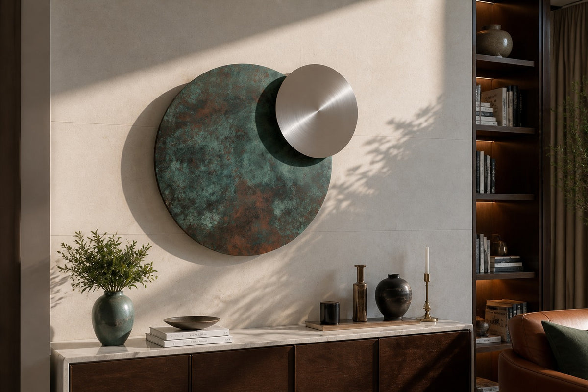 Ocaso — Ø 200 cm verdigris bronze and satin steel eclipse wall sculpture, close view on the wall