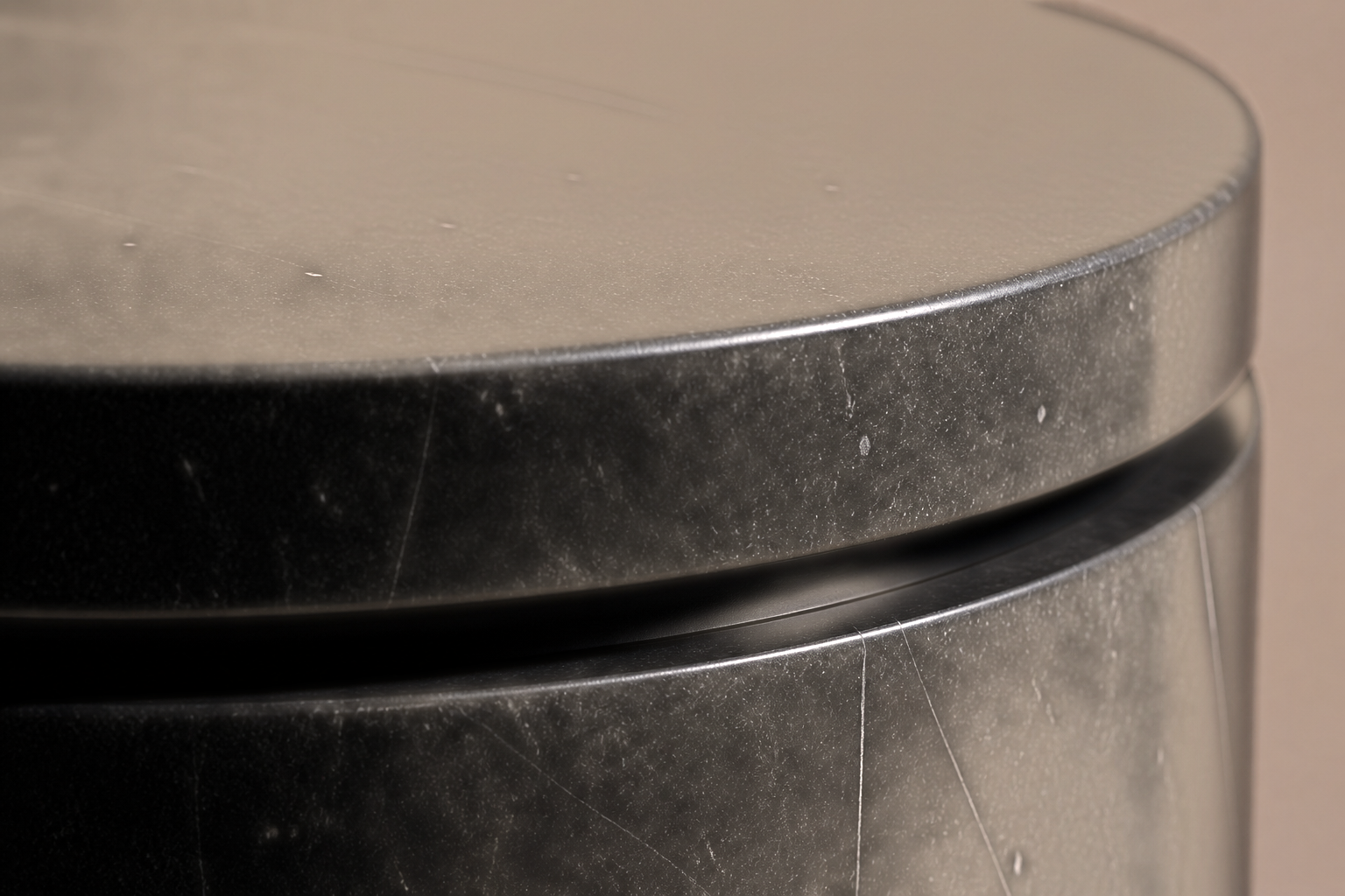 Circular Shadow-Gap Base Tall black marble plinth base by 1-OPH, surface detail